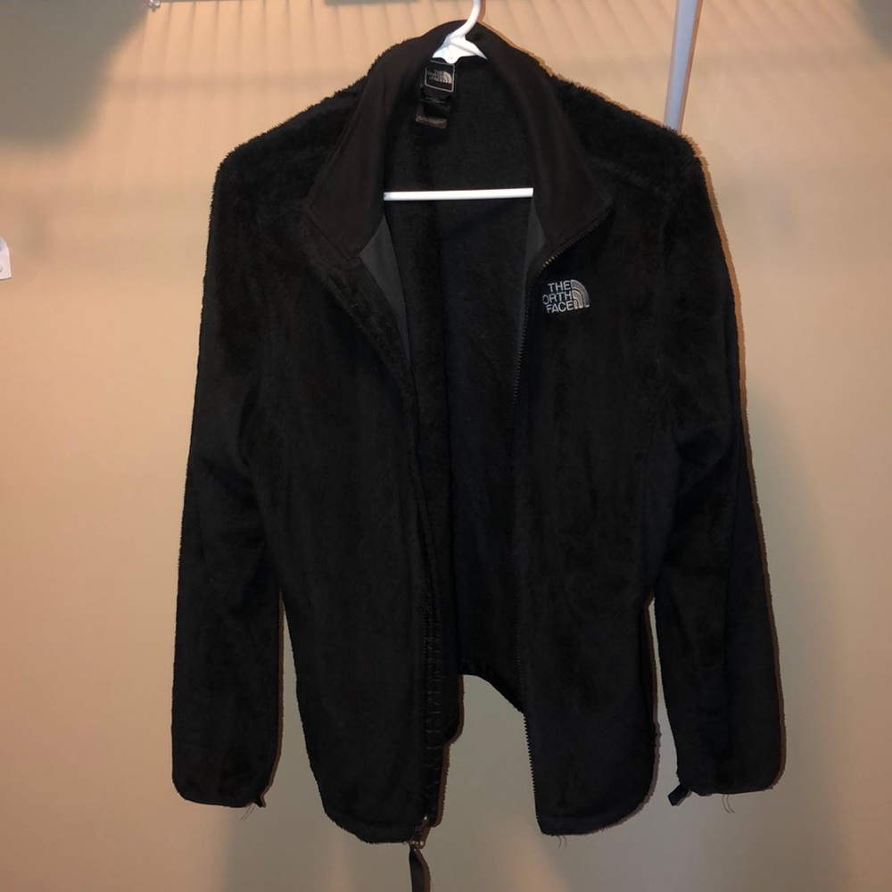Black soft north face jacket